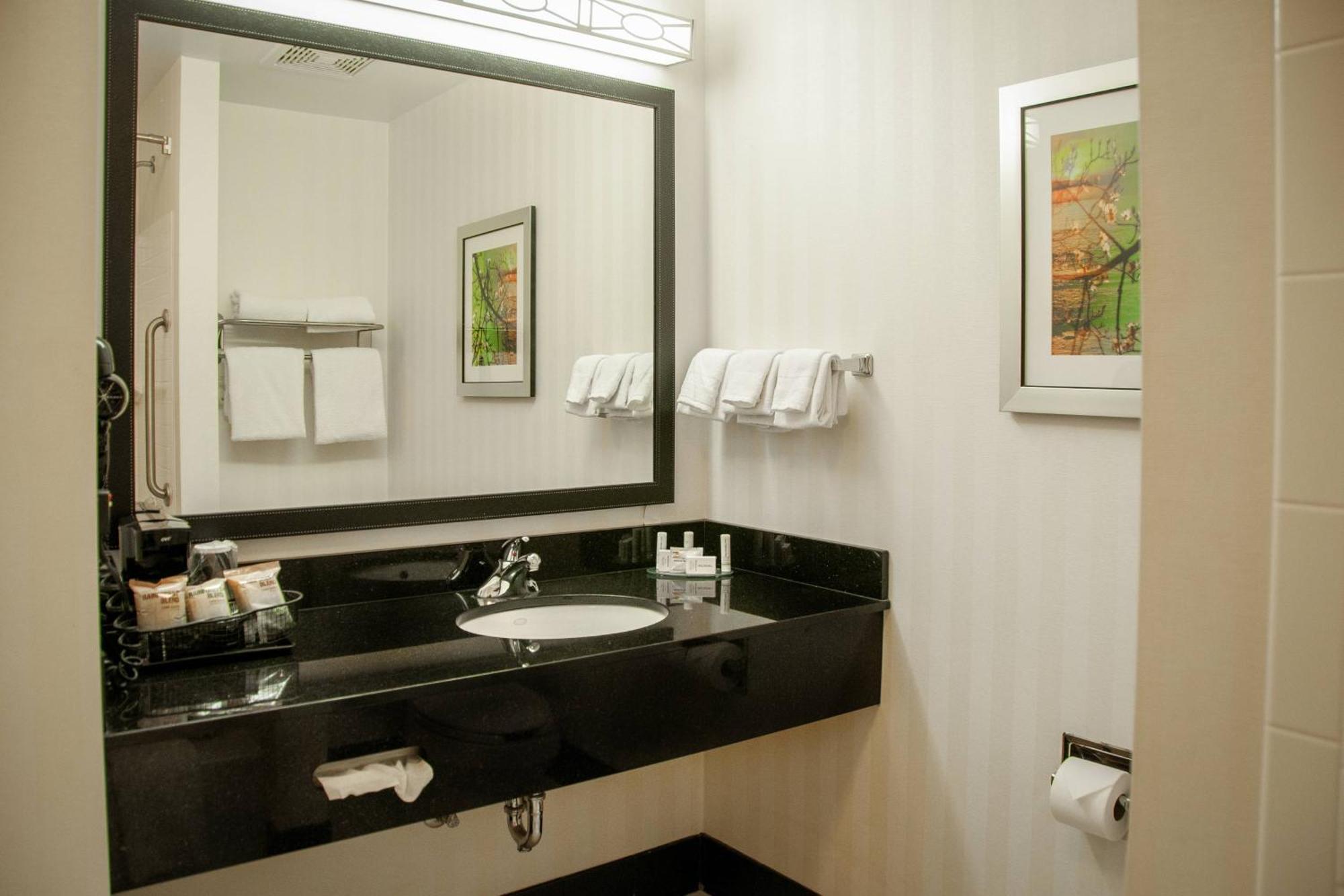 Fairfield Inn And Suites By Marriott Colorado Springs North Air Force Academy Gleneagle Esterno foto
